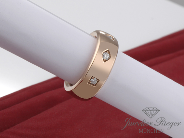 https://juwelen4you.de/ebay/pomellato/ring/iconica/rg/dia/3dia-0,1ct./IMG_0045%20Kopie.jpg