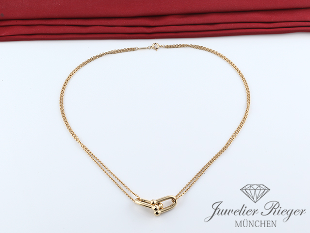 https://juwelen4you.de/ebay/tiffany&co/schmuck/collier/HardWare/gg/doppelter-Gliederanhaenger/grosse-glieder/63364231/IMG_0061%20Kopie.jpg