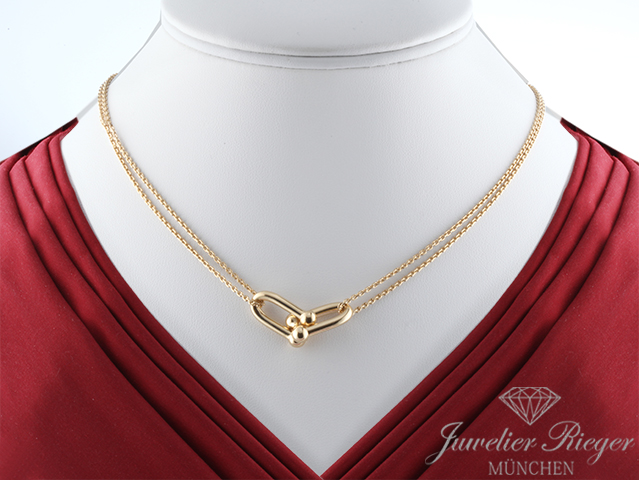 https://juwelen4you.de/ebay/tiffany&co/schmuck/collier/HardWare/gg/doppelter-Gliederanhaenger/grosse-glieder/63364231/IMG_0070-.jpg