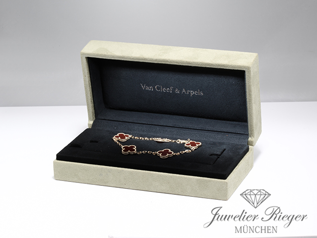 https://juwelen4you.de/ebay/van-cleef/schmuck/armband/vintage-alhambra/gg/Karneol/1/box-1484A.jpg