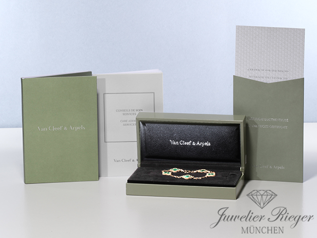 https://juwelen4you.de/ebay/van-cleef/schmuck/armband/vintage-alhambra/gg/malachit/VCARL80900/1/pap-box-0955.jpg