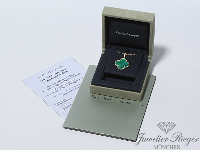 https://juwelen4you.de/ebay/van-cleef/schmuck/collier/magic-alhambra/gg/malachit/1motiv/VCARO3MG00/3/pap-box-2329A.jpg